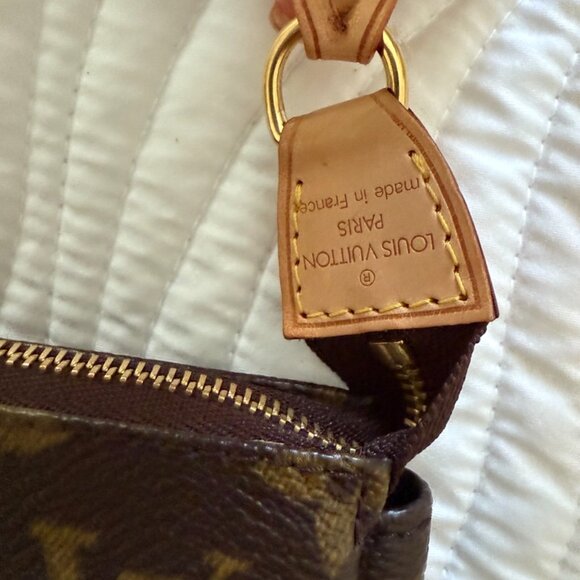 Louis Vuitton Monogram Panda Takashi Murakami Pochette Accessories - Picture 9 of 10